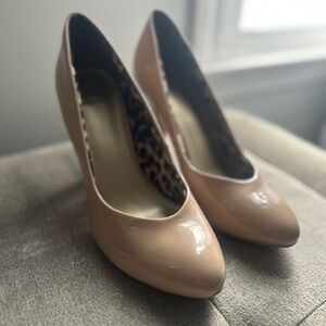 Fergalicious Blush Patent Leather Heels gently used size 8